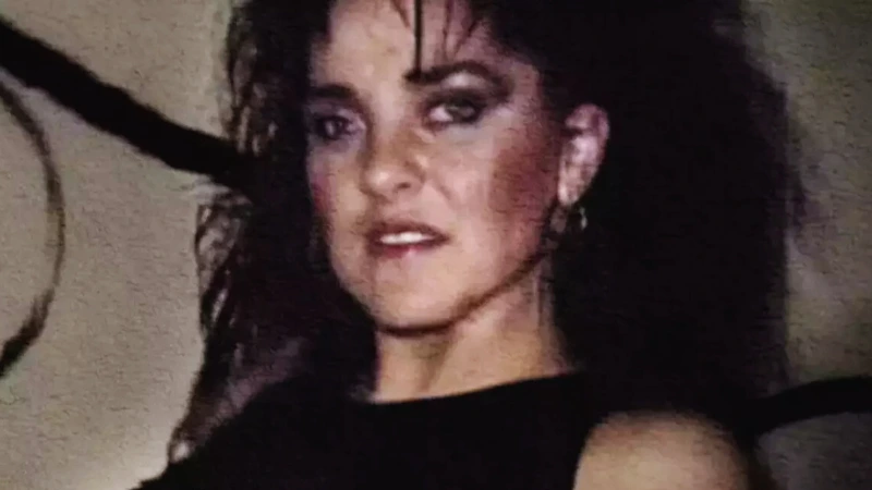 “Jas” Photo Close Up Linked to the Amy Bradley Case Close up of the “Jas” photo linked to the Amy Bradley case, a woman with dark hair and heavy makeup facing the camera.